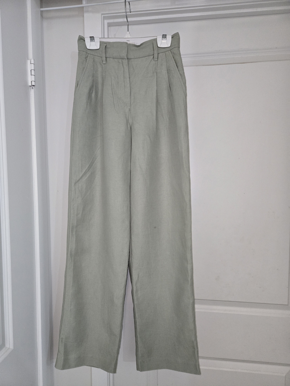 Wilfred Wide-Leg Chinos in Light Sage